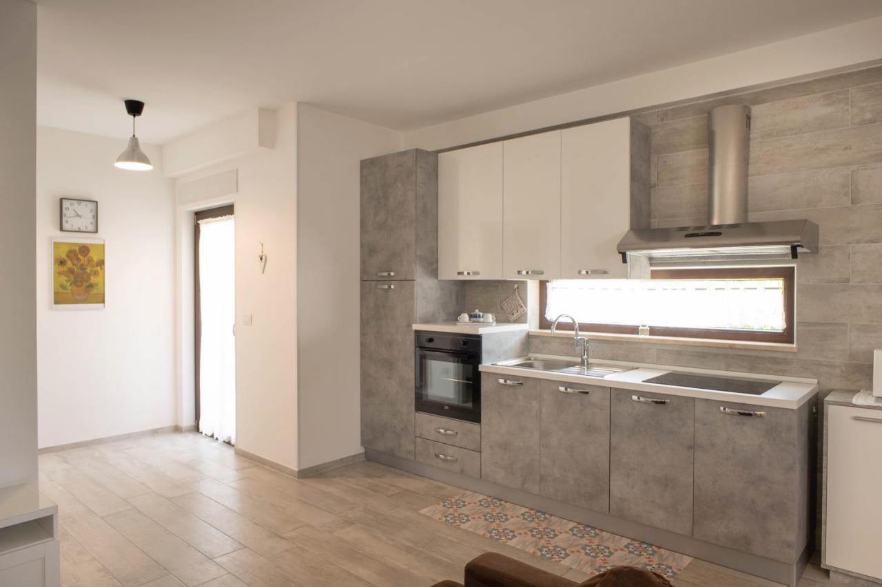 Wepuglia - Sunflower House Monopoli Bagian luar foto