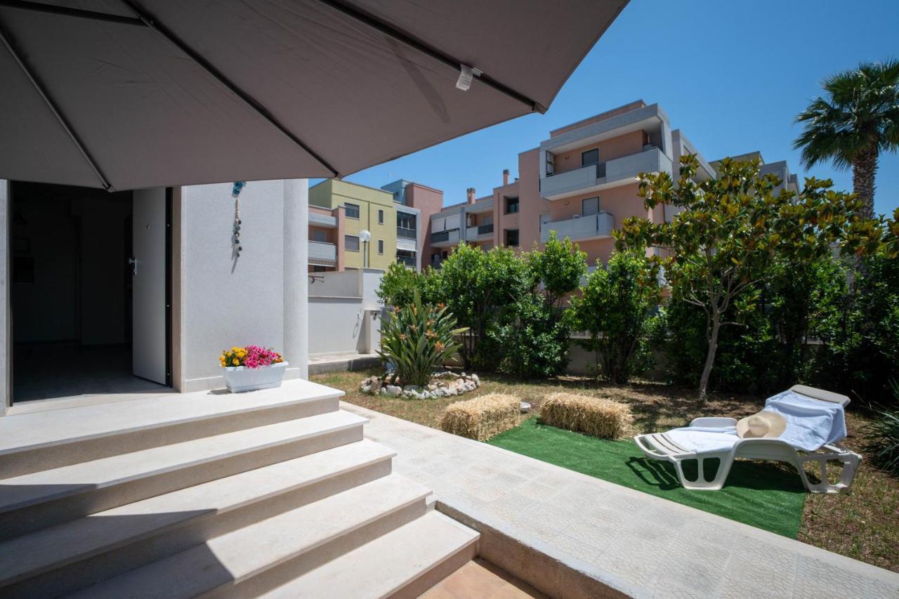Wepuglia - Sunflower House Monopoli Bagian luar foto